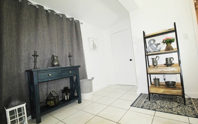 photo 3 of 3BR 2BA Coral Terrace House by ASVR-2530