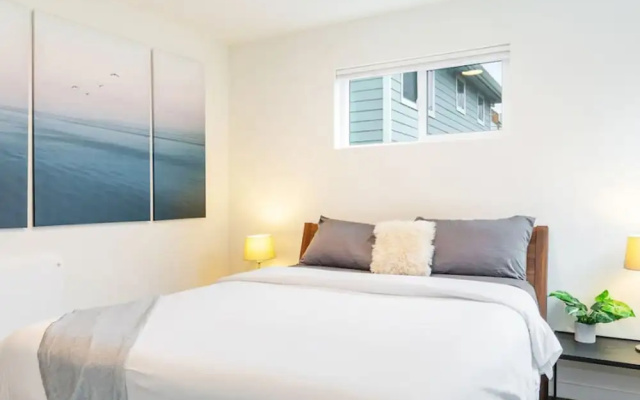 photo 3 of 3BR 2BA The Art Haus on Capitol Hill - Rooftop