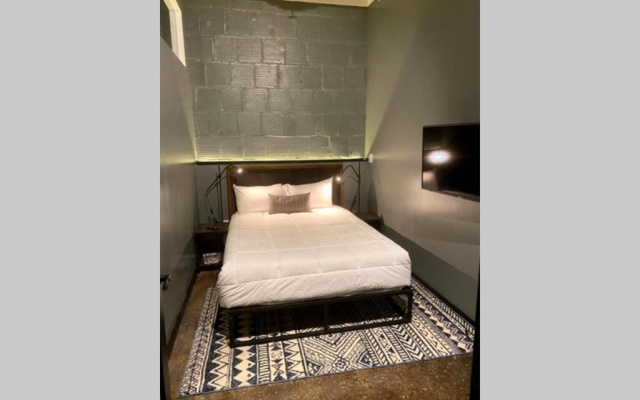 photo 3 of 3E-*New* 3 min to Hillman Cancer Center, Sleeps 6