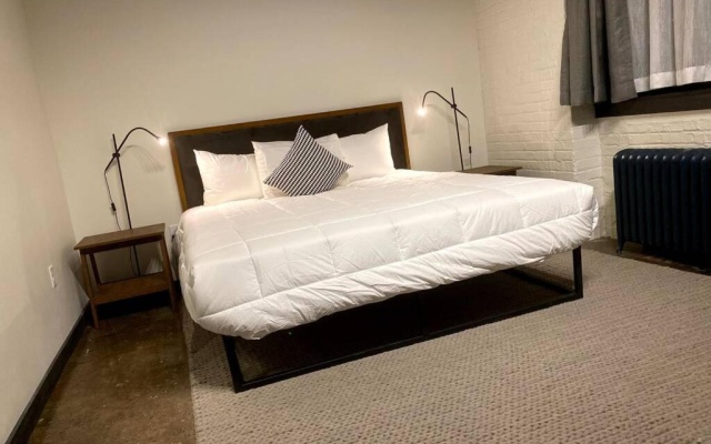 photo 3 of 3E-*New* Apartment -5 min from Downtown, sleeps 4