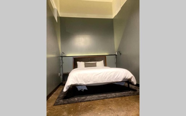 photo 2 of 3E-*Renovated* 5 min to UPMC Shadyside, sleeps 6