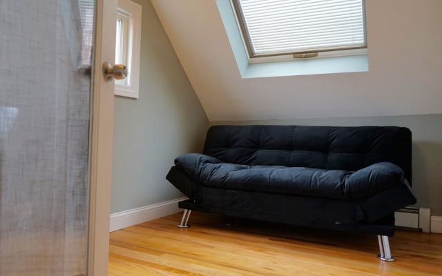 photo 4 of 3-Level Bucktown Home - Amazing Outdoors & Parking