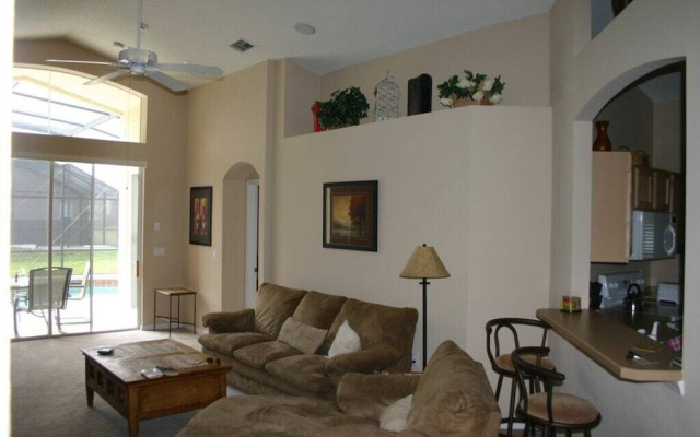 photo 2 of 4 Br Home Kitchen Sleeps 8 - Ovh 4351