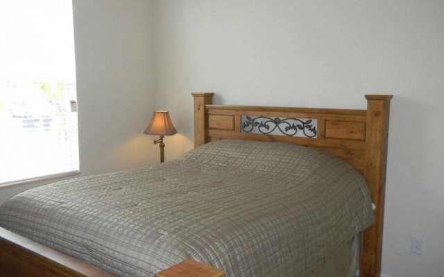 photo 2 of 4 Br Trafalgar Village Sleeps 10 - Fld 3248