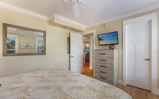 photo 5 of 4200 Gulf Drive Unit 108 2 Bedroom Home by RedAwning