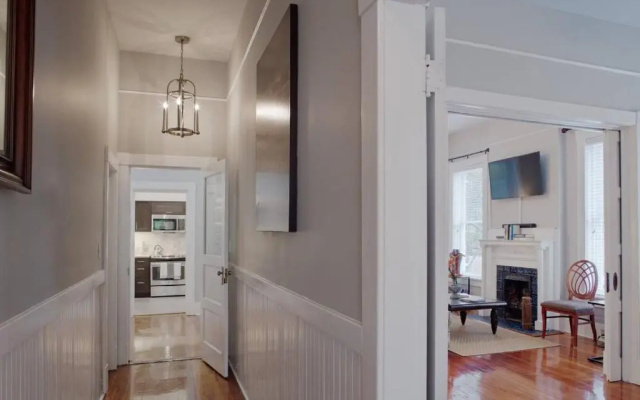 photo 4 of 420Waldburg A · Modern Apt with Southern Charm Blocks from Forsyth