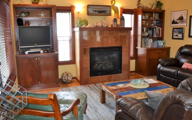 photo 3 of 450 6th Avenue