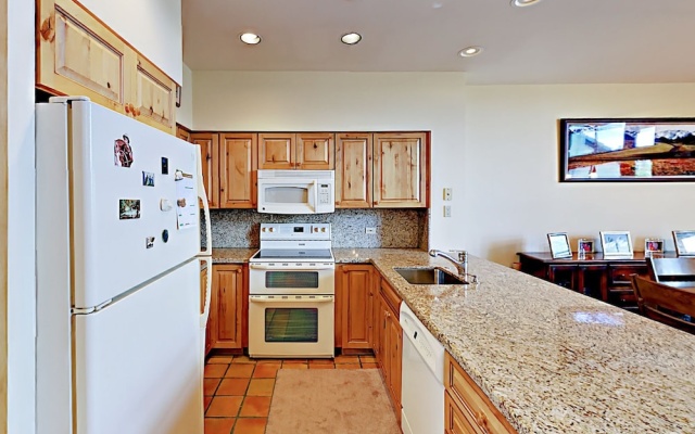 photo 4 of 450 Offerson Road Townhouse by RedAwning