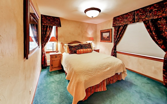 photo 5 of 4562 Streamside Circle E Duplex Unit B 3 Bedrooms 3 Bathrooms Duplex