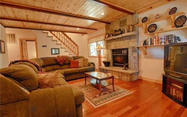 photo 3 of 473 Elm Street - 3 Br Home
