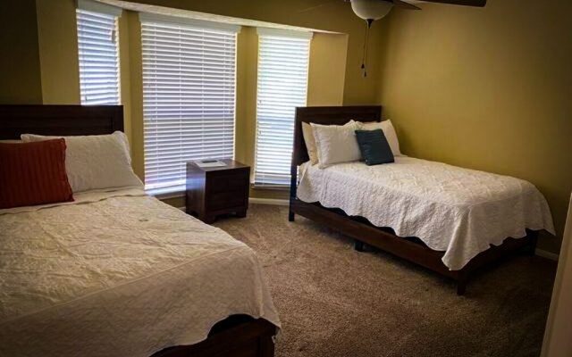 photo 3 of 4Bdrm 3.5Bath 8Beds - Pool House