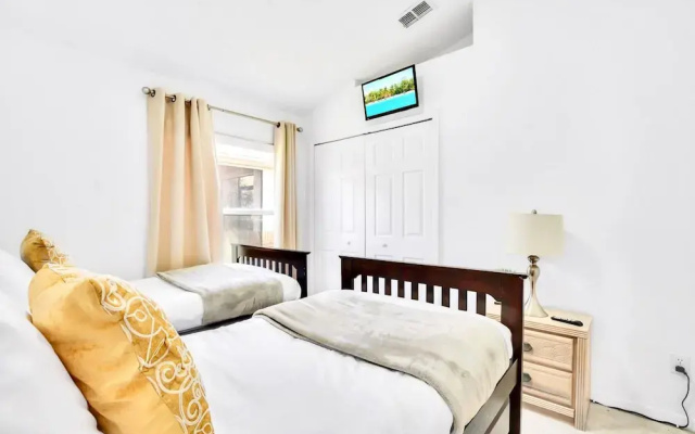photo 2 of 4BR Family Home w Pool Netflix - Near Disney