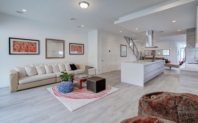 photo 2 of 4BR Pool Townhome Duplex by Jos17