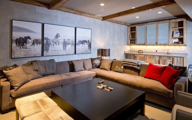 photo 2 of 5 Bedroom Private Home With The Easiest Mountain Access Home by Redawning
