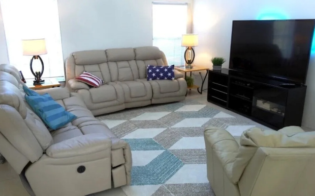 photo 5 of 5 Beds With Private Pool Near Disney Parks 4703 5 Bedroom Home by Redawning