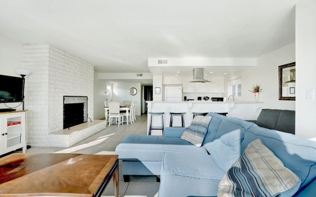 photo 4 of 506 E Ocean Front A 68225 by RedAwning