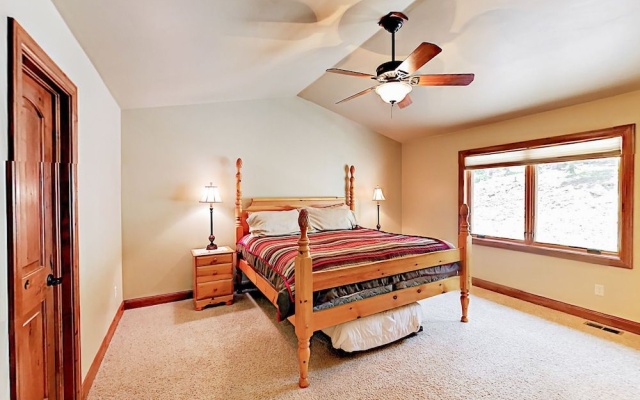 photo 2 of 566 Fuller Placer Rd - 4 Br Duplex