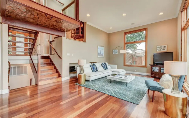 photo 2 of 583 Montecito Napa Home 3 Bedrooms 2 Bathrooms Home by Redawning