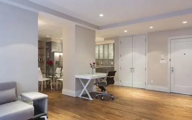 photo 4 of 5th Avenue Suites