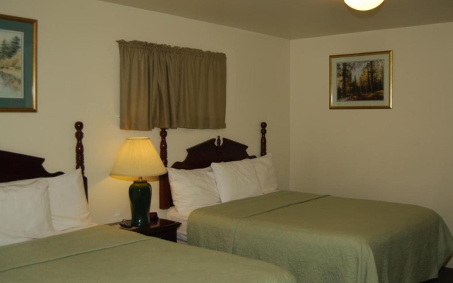 photo 3 of 5th Street Inn