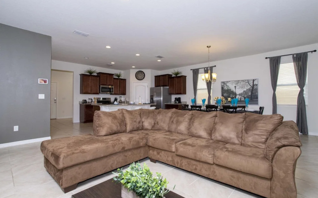 photo 2 of Gorgeous 5Bd w/ Pool & Jacuzzi @ Solterra Resort 6071