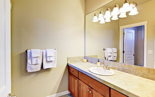 photo 5 of 680 Sage Country Court Home 3 Bedrooms 2.5 Bathrooms Home
