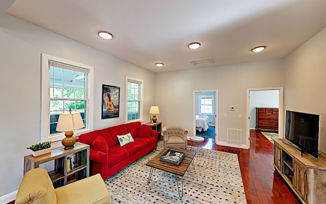 photo 3 of 7 3rd Street Home 2 Bedrooms 2 Bathrooms Home