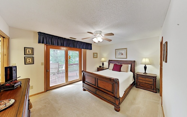 photo 5 of 706younm 4 Bedroom Home