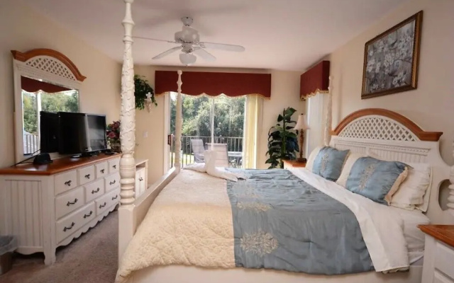 photo 4 of 86340 2-story Pristine 4-bed Pool Home W/hot Tub & Balcony