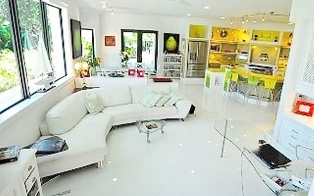 photo 2 of 9 Bedroom Homes in Miami by TMG