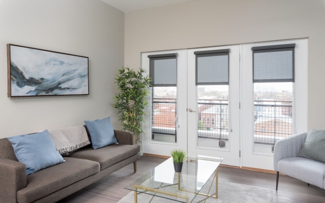 photo 4 of 98 Walkscore Downtown Condos by Barsala