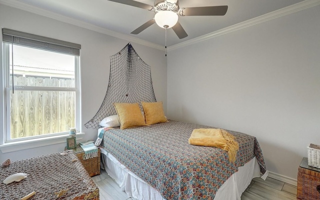 photo 4 of A Wave From It All 3 Bedroom Home by RedAwning