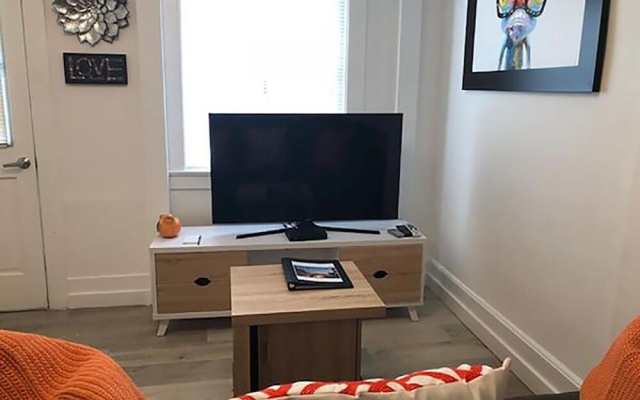 photo 2 of Abbot Kinney Apartment