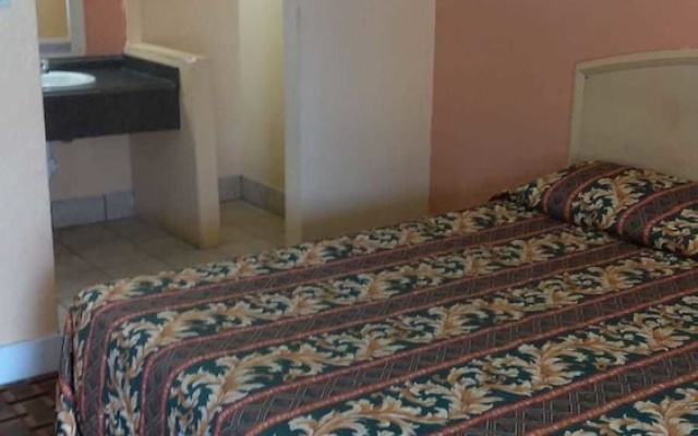 photo 5 of Abrams Inn
