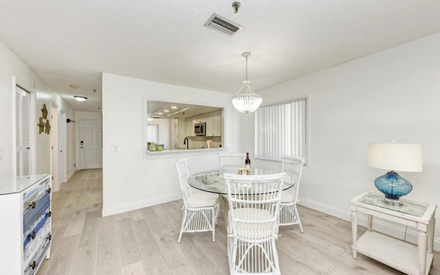 photo 4 of Absolute Paradise Ami-private Beach Access-gulf And Bay Views-heated Pool- Walk To 14 Restaurants