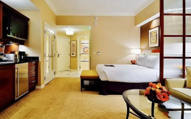 photo 3 of Abz Signature Suites