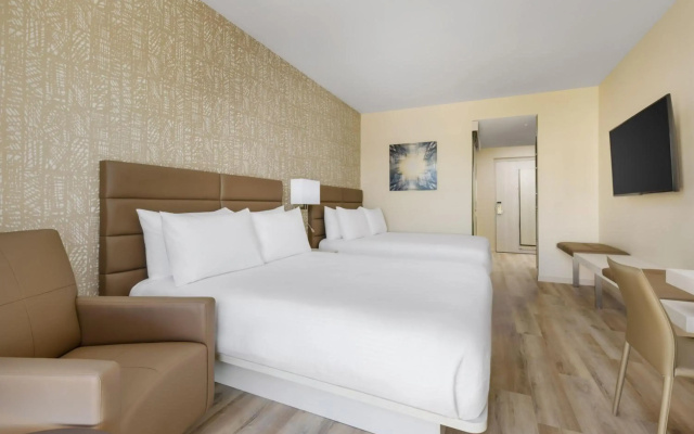 photo 4 of AC Hotel by Marriott Naples 5th Avenue