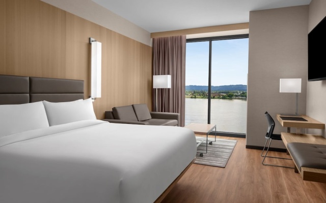 photo 4 of AC Hotel by Marriott Vancouver Waterfront