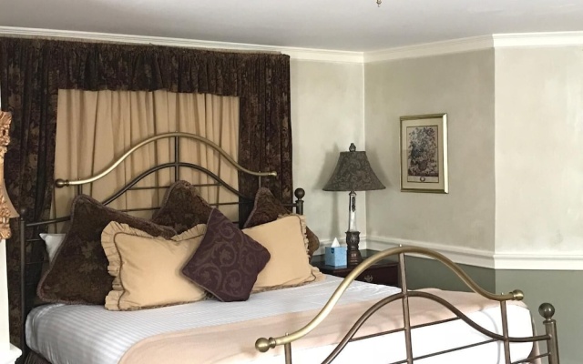 photo 4 of Admiral Farragut Inn