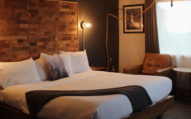 photo 4 of Adrift Hotel