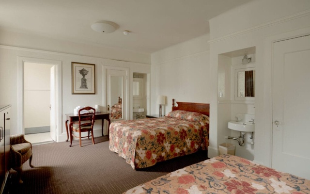 photo 4 of Aida Plaza Hotel