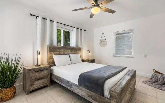 photo 2 of Alani Bay Premium Condos