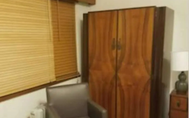 photo 4 of Albany Hill Apartment