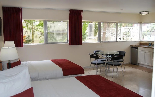 photo 2 of Alcazar Resort- Gay Mens Resort