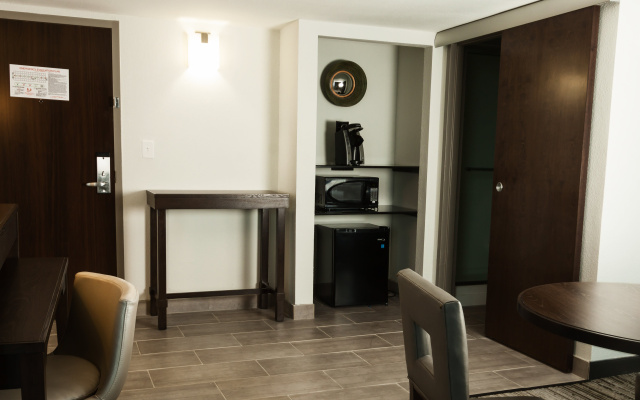 photo 3 of Holiday Inn Alexandria - Downtown by IHG