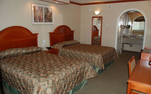 photo 3 of Alexis Park Hotel