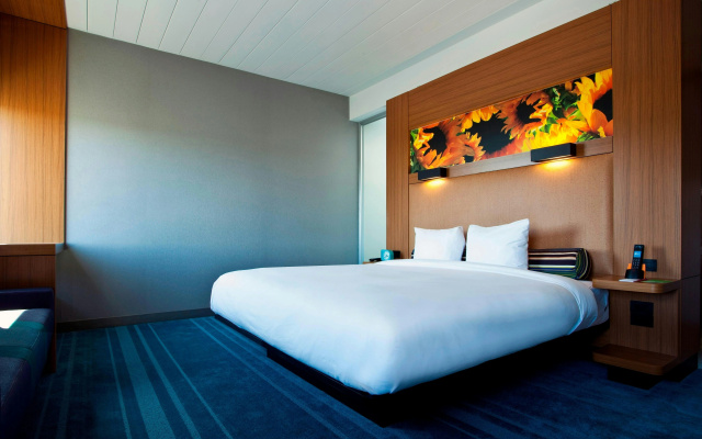 photo 4 of Aloft by Marriott BWI Baltimore Washington International Airport