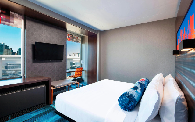 photo 2 of Aloft by Marriott Boston Seaport District