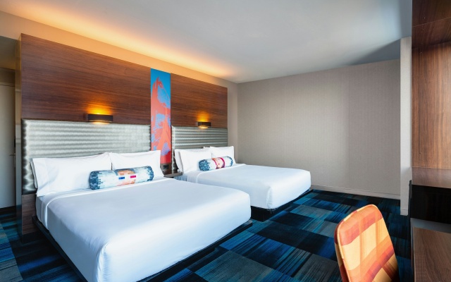 photo 4 of Aloft by Marriott Boston Seaport District