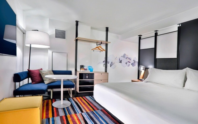 photo 2 of Aloft Dallas DFW Airport Grapevine